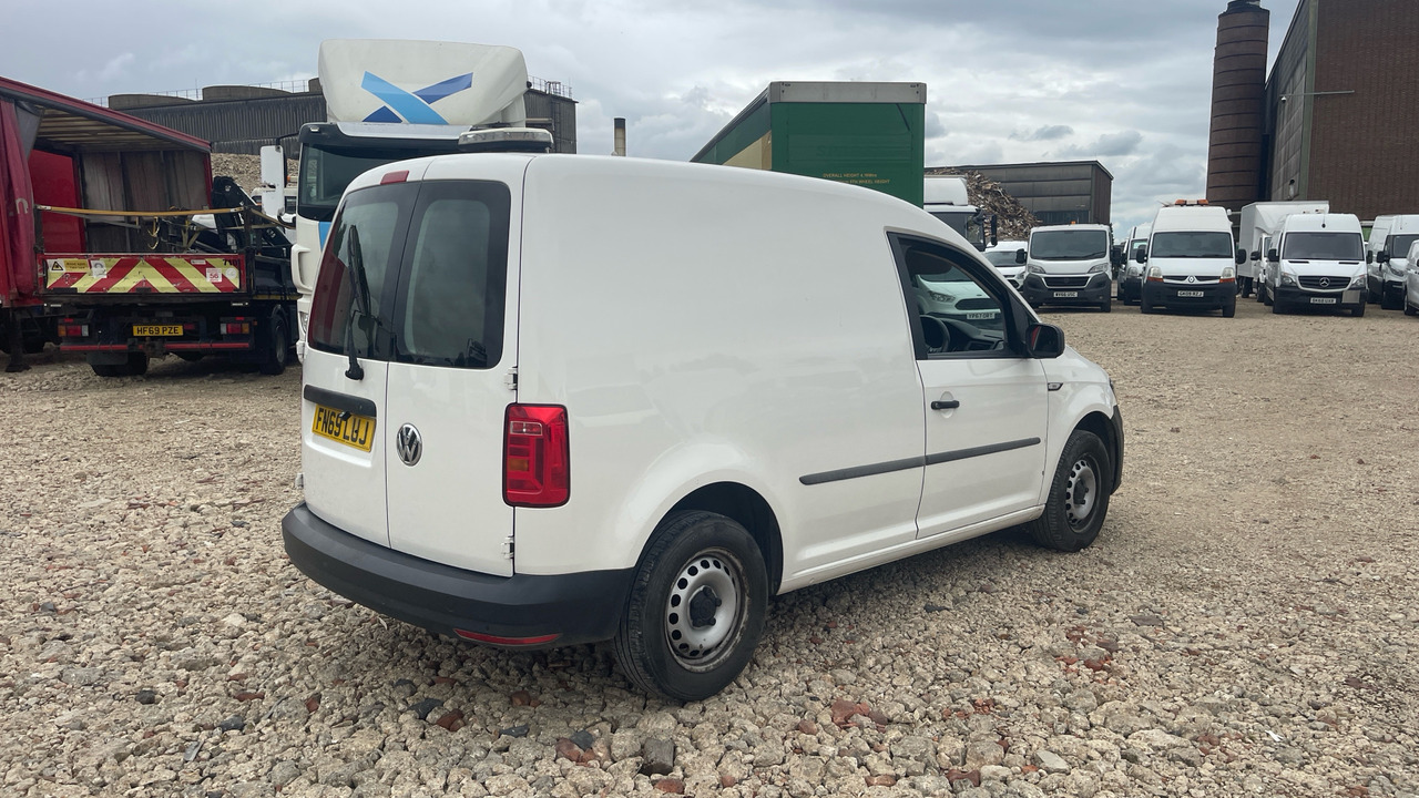 VOLKSWAGEN CADDY 2.0 TDI BLUEMOTION STARTLINE 102PS - Xe van nhỏ gọn: hình 4 VOLKSWAGEN CADDY 2.0 TDI BLUEMOTION STARTLINE 102PS - Xe van nhỏ gọn: hình 4