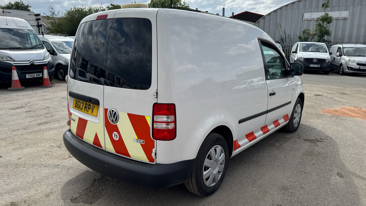 VOLKSWAGEN CADDY C20 1.6 TDI 102PS - Xe van nhỏ gọn: hình 4 VOLKSWAGEN CADDY C20 1.6 TDI 102PS - Xe van nhỏ gọn: hình 4