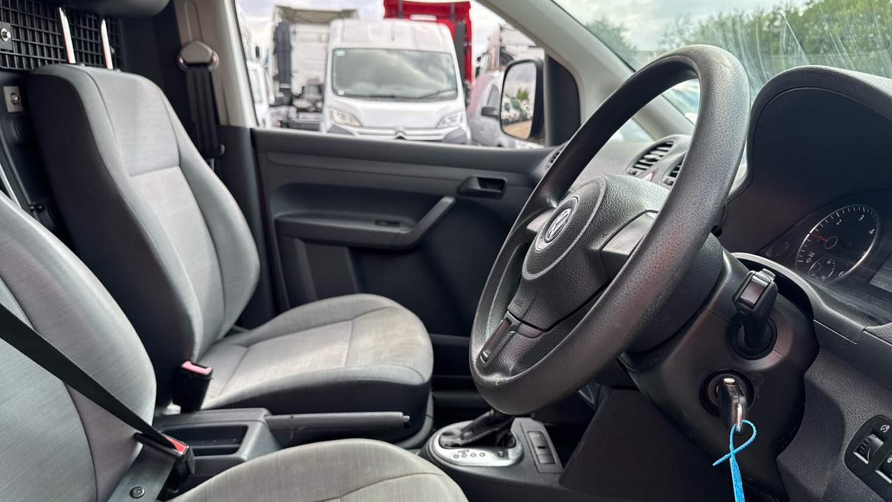 VOLKSWAGEN CADDY C20 1.6 TDI 102PS - Xe van nhỏ gọn: hình 5 VOLKSWAGEN CADDY C20 1.6 TDI 102PS - Xe van nhỏ gọn: hình 5
