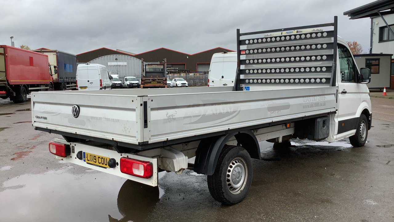 VOLKSWAGEN CRAFTER CR35 2.0 TDI 140PS STARTLINE - Xe tải nhỏ phẳng: hình 4 VOLKSWAGEN CRAFTER CR35 2.0 TDI 140PS STARTLINE - Xe tải nhỏ phẳng: hình 4