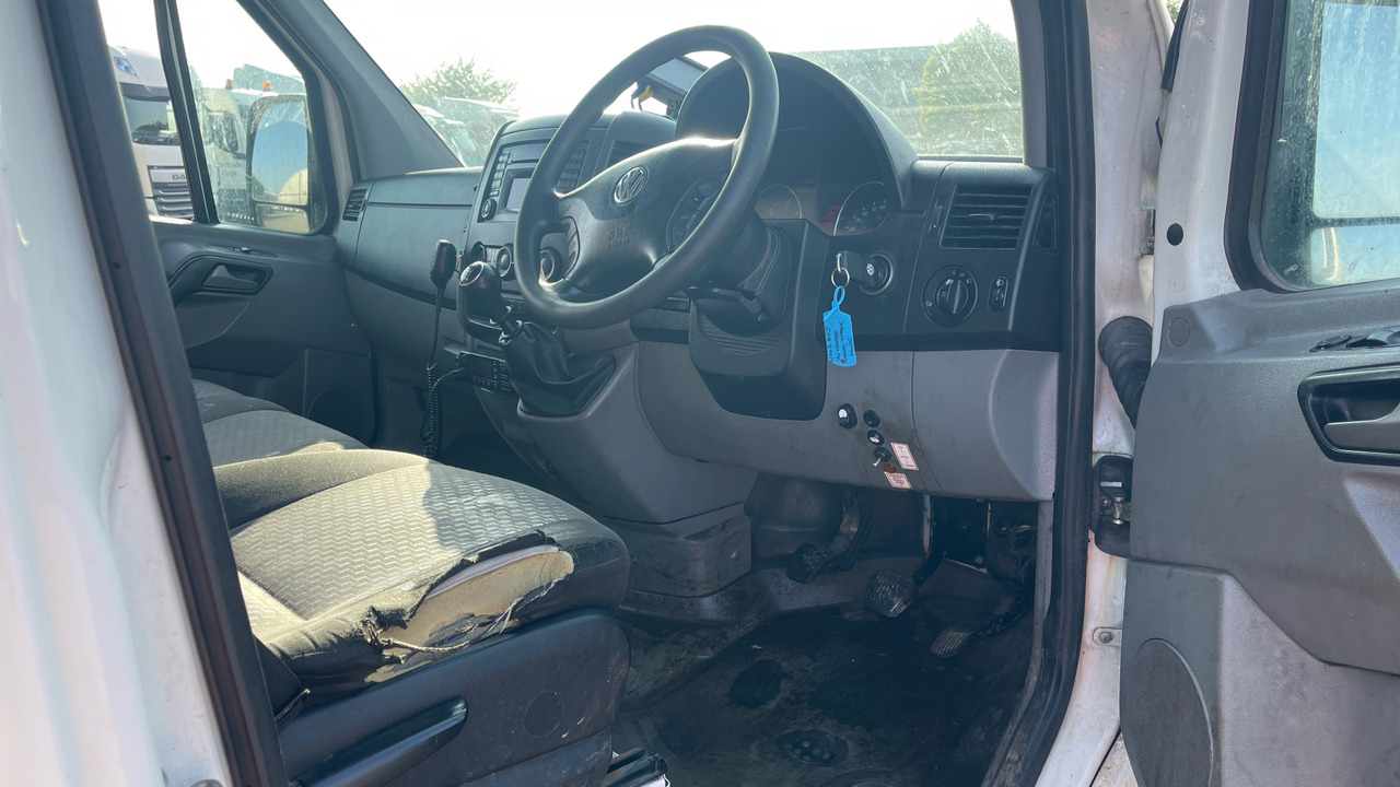 VOLKSWAGEN CRAFTER T30 2.0 TDI 140PS - Xe ben nhỏ: hình 5 VOLKSWAGEN CRAFTER T30 2.0 TDI 140PS - Xe ben nhỏ: hình 5