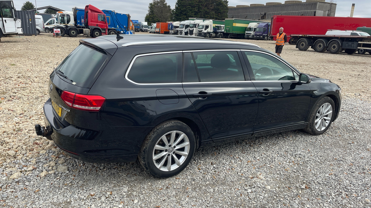 VOLKSWAGEN PASSAT 2.0 TDI - Xe wagon: hình 4 VOLKSWAGEN PASSAT 2.0 TDI - Xe wagon: hình 4