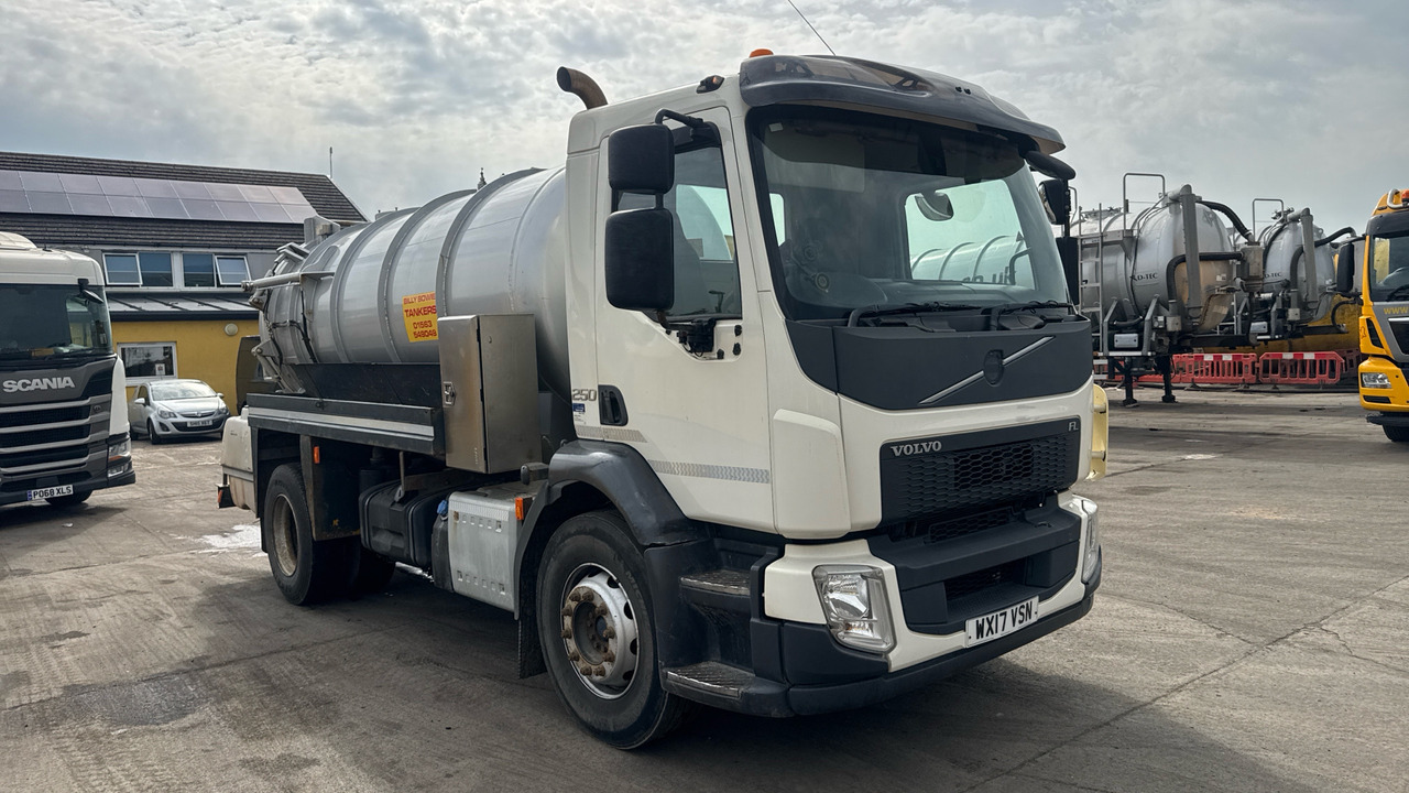VOLVO FL 250 - Xe tải chân không: hình 1 VOLVO FL 250 - Xe tải chân không: hình 1