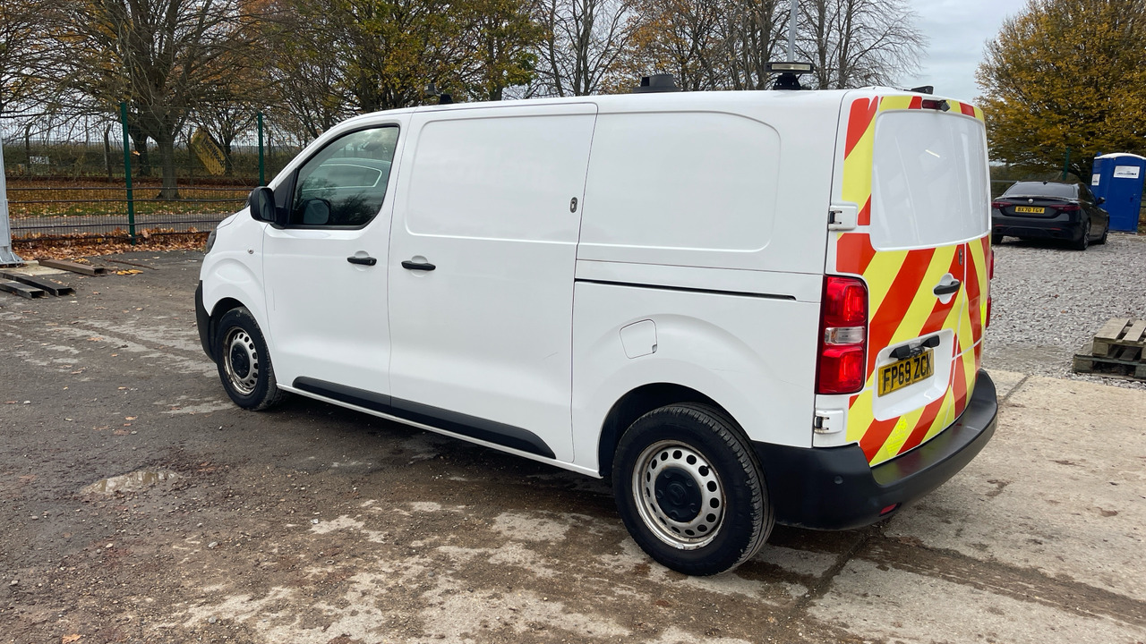 Vauxhall Vivaro 2900 1.5D 100PS - Xe van nhỏ gọn: hình 3 Vauxhall Vivaro 2900 1.5D 100PS - Xe van nhỏ gọn: hình 3