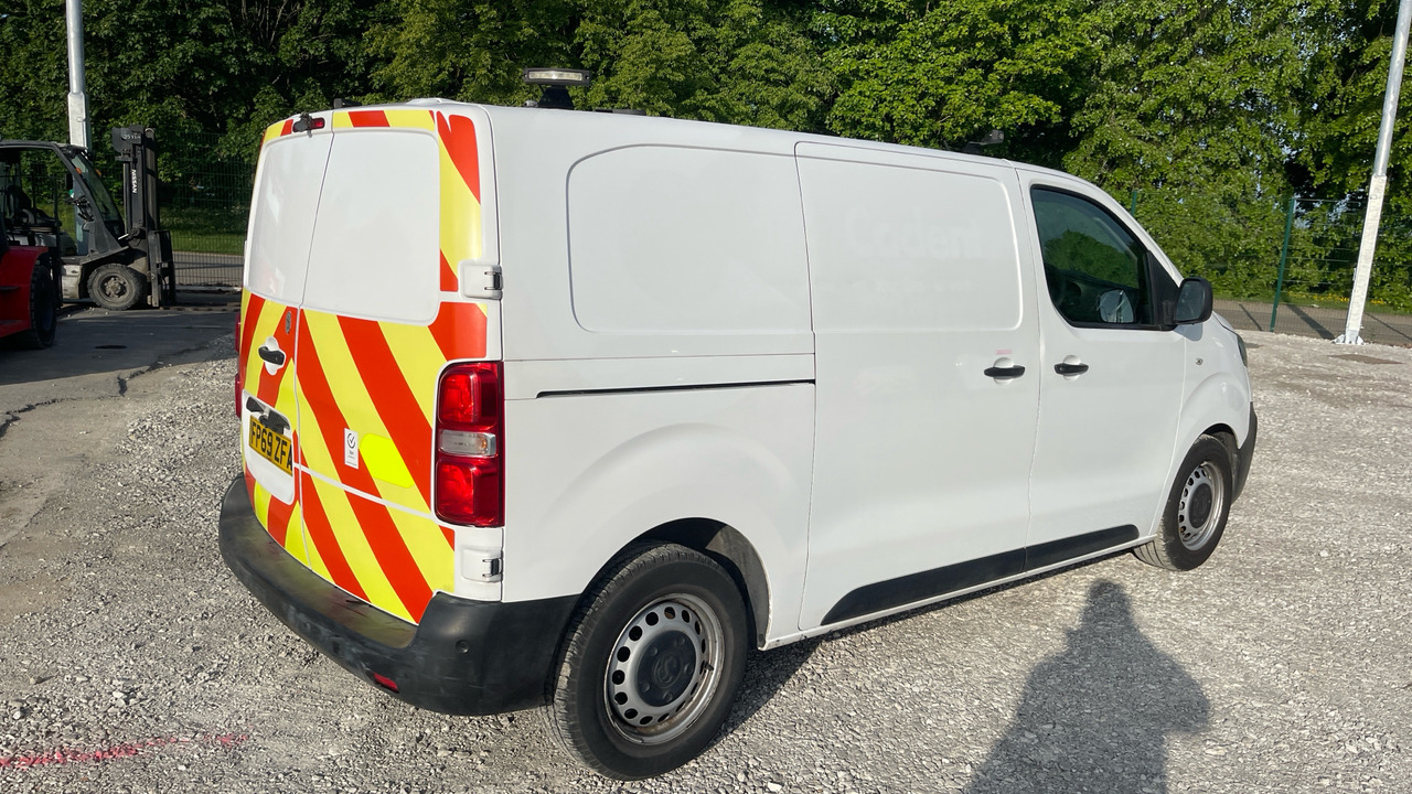 Vauxhall Vivaro 2900 1.5d 100PS Edition - Xe van chở hàng: hình 4 Vauxhall Vivaro 2900 1.5d 100PS Edition - Xe van chở hàng: hình 4
