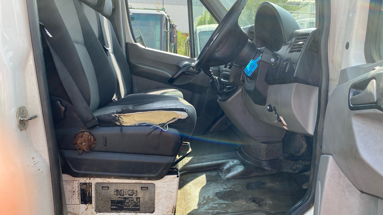 Volkswagen Crafter CR35 2.0 TDI - Xe ben nhỏ: hình 5 Volkswagen Crafter CR35 2.0 TDI - Xe ben nhỏ: hình 5