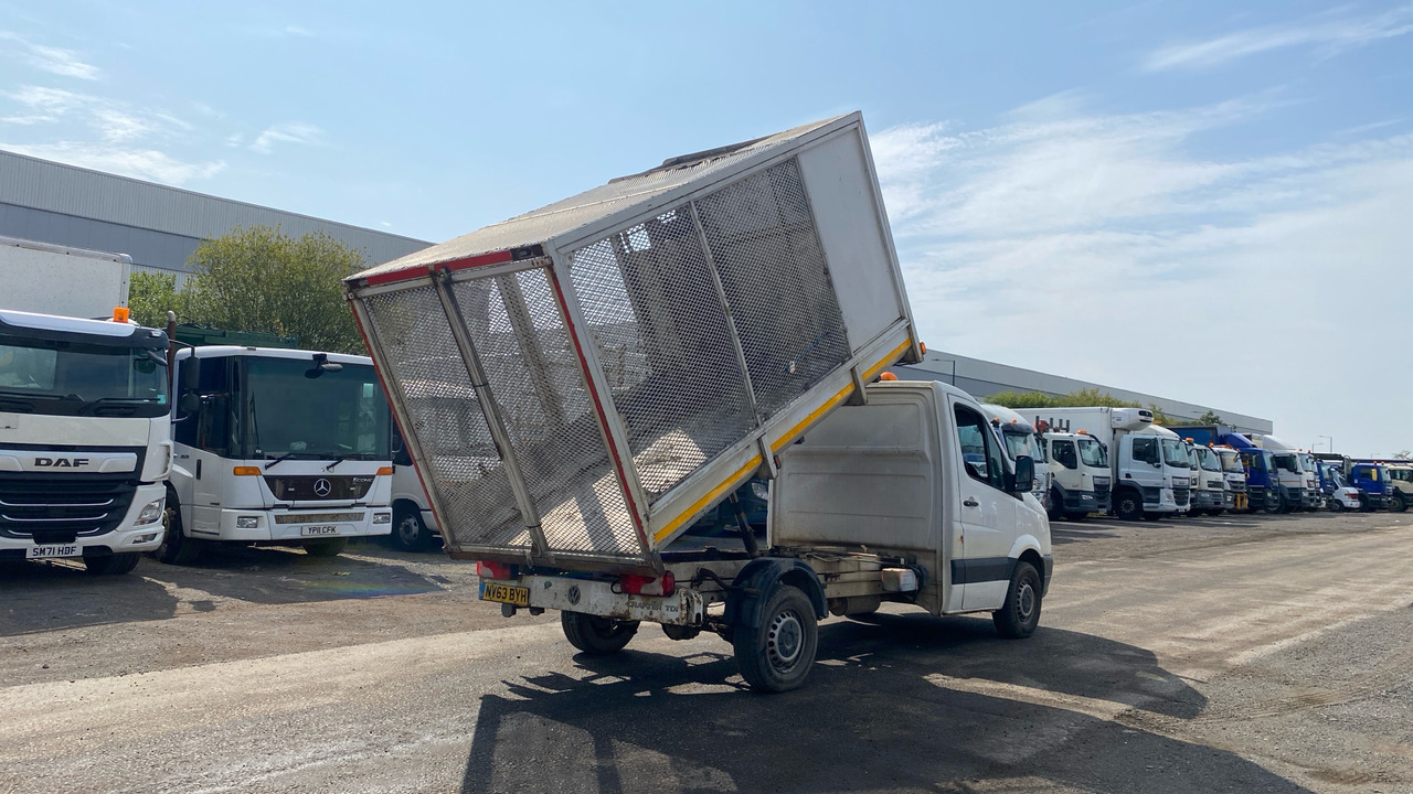 Volkswagen Crafter CR35 2.0 TDI - Xe ben nhỏ: hình 4 Volkswagen Crafter CR35 2.0 TDI - Xe ben nhỏ: hình 4