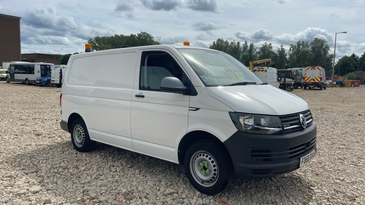 Volkswagen Transporter 2.0 TDI STARTLINE BMT 150PS 4MOTION - Xe van nhỏ gọn: hình 1 Volkswagen Transporter 2.0 TDI STARTLINE BMT 150PS 4MOTION - Xe van nhỏ gọn: hình 1