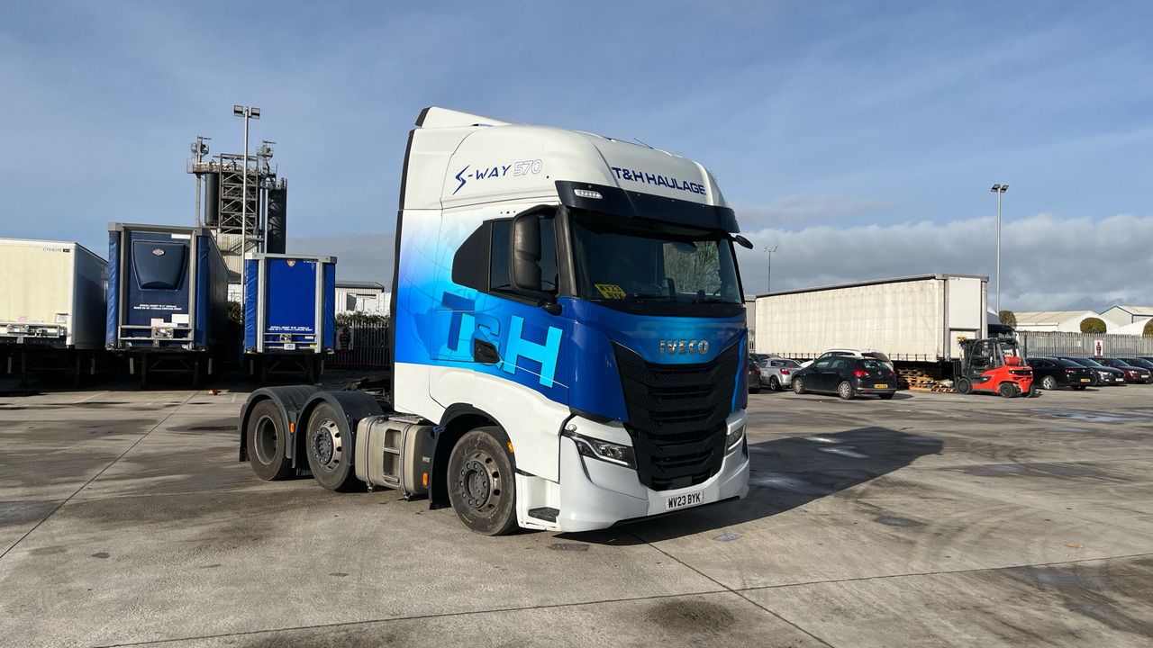 Iveco S-Way 570 - Xe đầu kéo: hình 1 Iveco S-Way 570 - Xe đầu kéo: hình 1