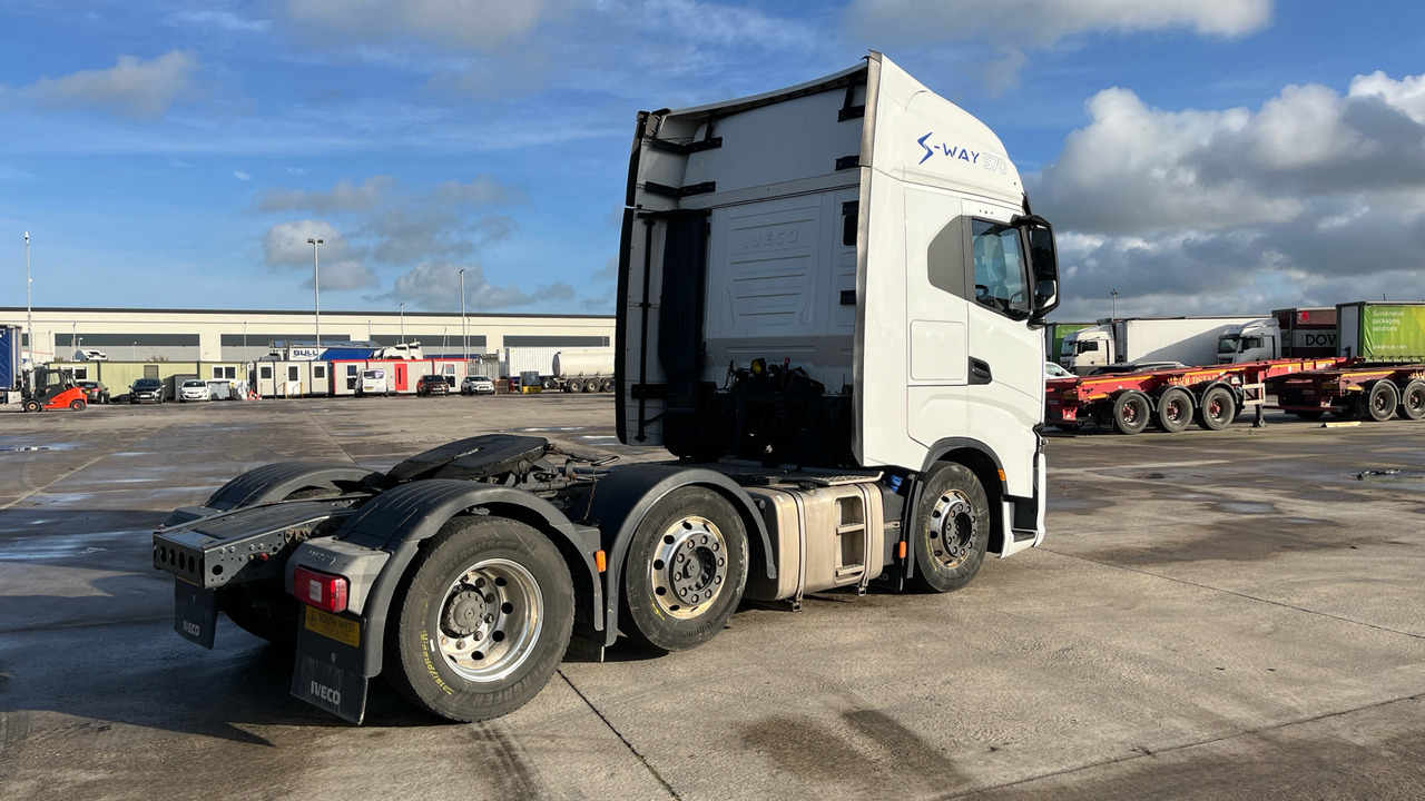 Iveco S-Way 570 - Xe đầu kéo: hình 4 Iveco S-Way 570 - Xe đầu kéo: hình 4