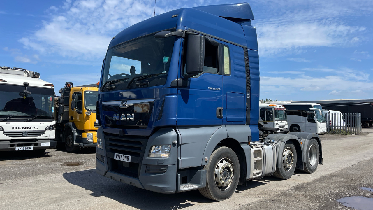 MAN TGX 26.460 - Xe đầu kéo: hình 2 MAN TGX 26.460 - Xe đầu kéo: hình 2