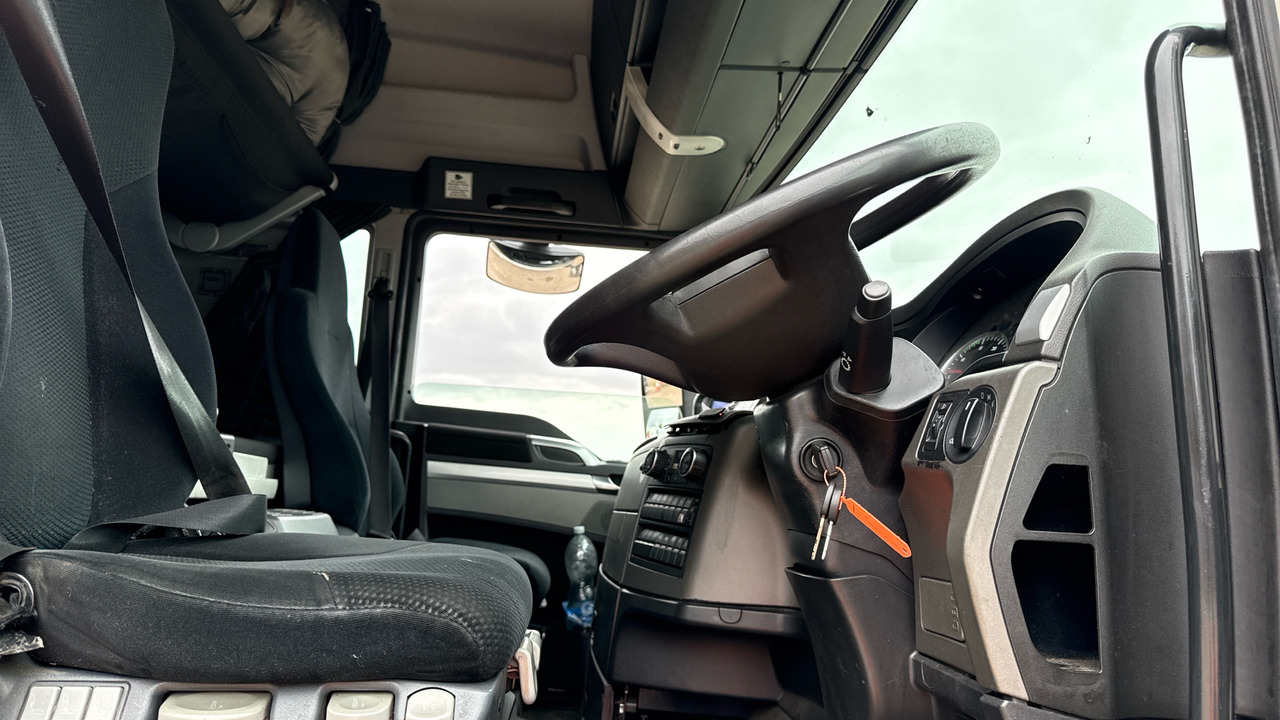 MAN TGX 26.480 - Xe đầu kéo: hình 5 MAN TGX 26.480 - Xe đầu kéo: hình 5