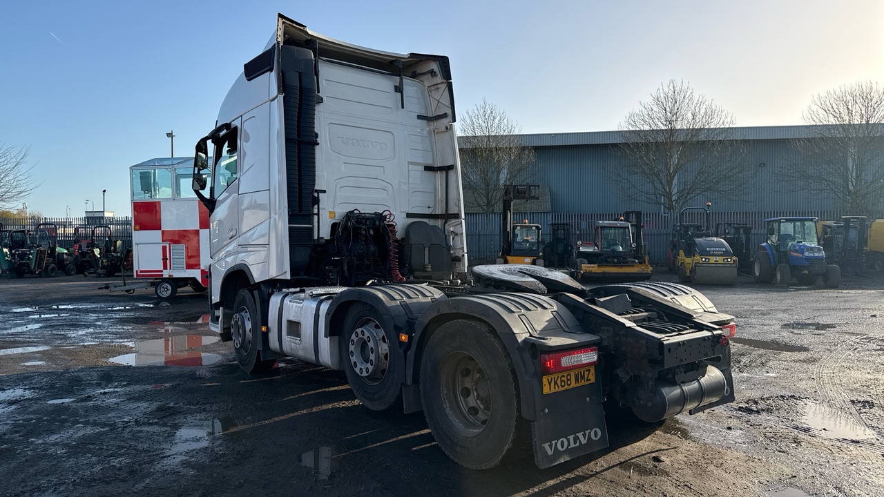 VOLVO FH 500 GT - Xe đầu kéo: hình 3 VOLVO FH 500 GT - Xe đầu kéo: hình 3
