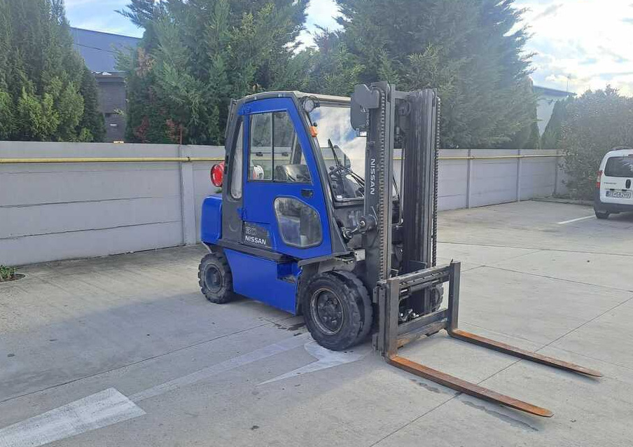 Nissan UG1D2E700683 - Xe nâng gas: hình 3 Nissan UG1D2E700683 - Xe nâng gas: hình 3