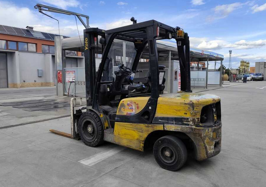 Yale GDP35VX - Xe nâng diesel: hình 2 Yale GDP35VX - Xe nâng diesel: hình 2