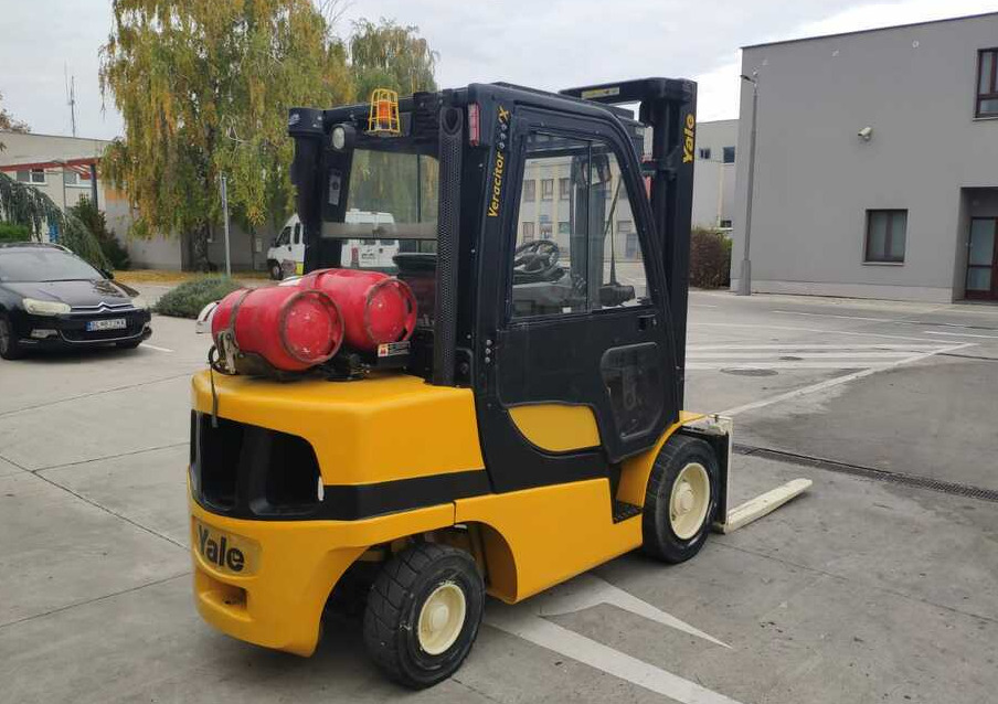 Yale GLP35VX - Xe nâng gas: hình 3 Yale GLP35VX - Xe nâng gas: hình 3