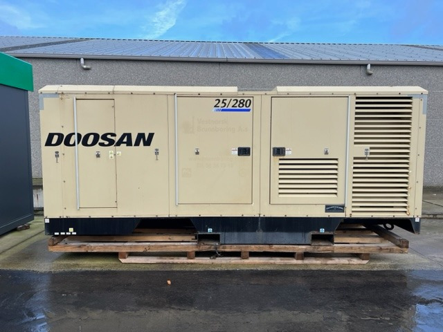 Doosan 25/280 XHP1000WCAT-T4 - Máy nén khí: hình 1 Doosan 25/280 XHP1000WCAT-T4 - Máy nén khí: hình 1