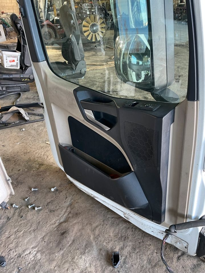 Actros MP4 Fahrertür, Tür Links Weiß Spiegel Innenverkleidung - Cửa và phụ tùng cho Xe tải: hình 4 Actros MP4 Fahrertür, Tür Links Weiß Spiegel Innenverkleidung - Cửa và phụ tùng cho Xe tải: hình 4