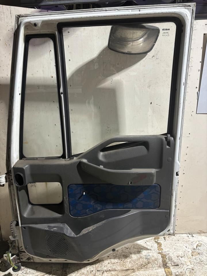 IVECO EURO CARGO Beifahrertür,weiß,Innenverkleidung LN 20 - Cửa và phụ tùng cho Xe tải: hình 3 IVECO EURO CARGO Beifahrertür,weiß,Innenverkleidung LN 20 - Cửa và phụ tùng cho Xe tải: hình 3