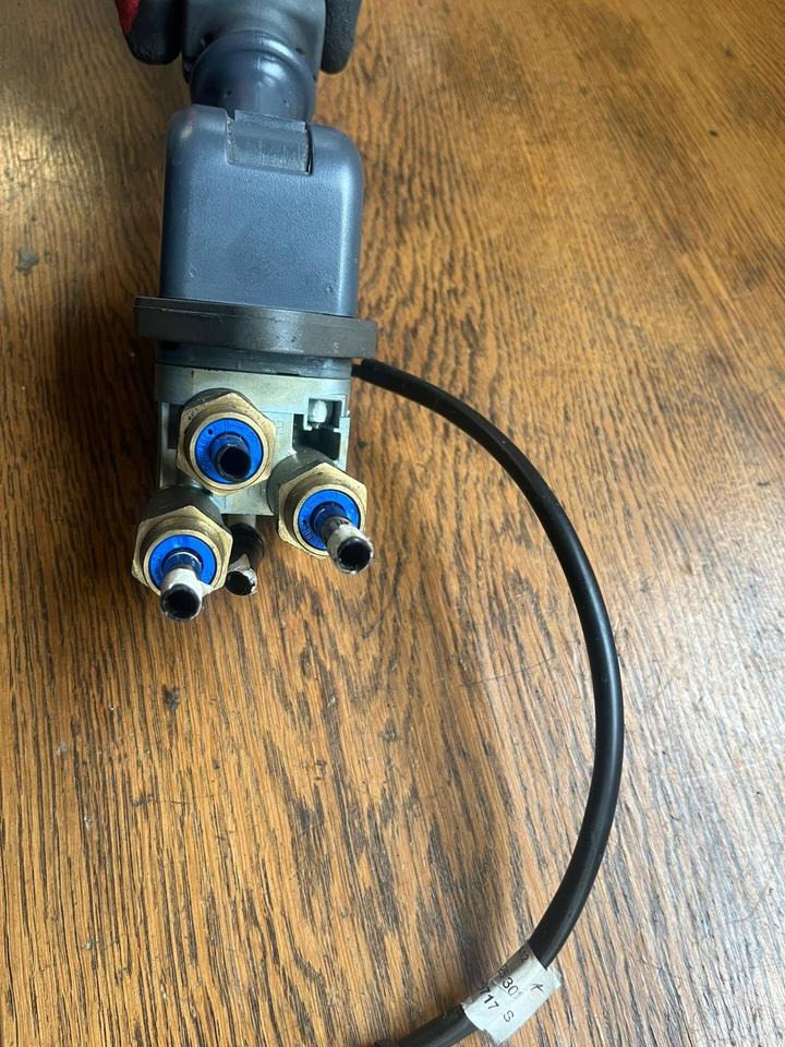 IVECO Stralis KNORR-BREMSE Bremsventil Handbremsventil DPM90EY - Van phanh cho Xe tải: hình 5 IVECO Stralis KNORR-BREMSE Bremsventil Handbremsventil DPM90EY - Van phanh cho Xe tải: hình 5