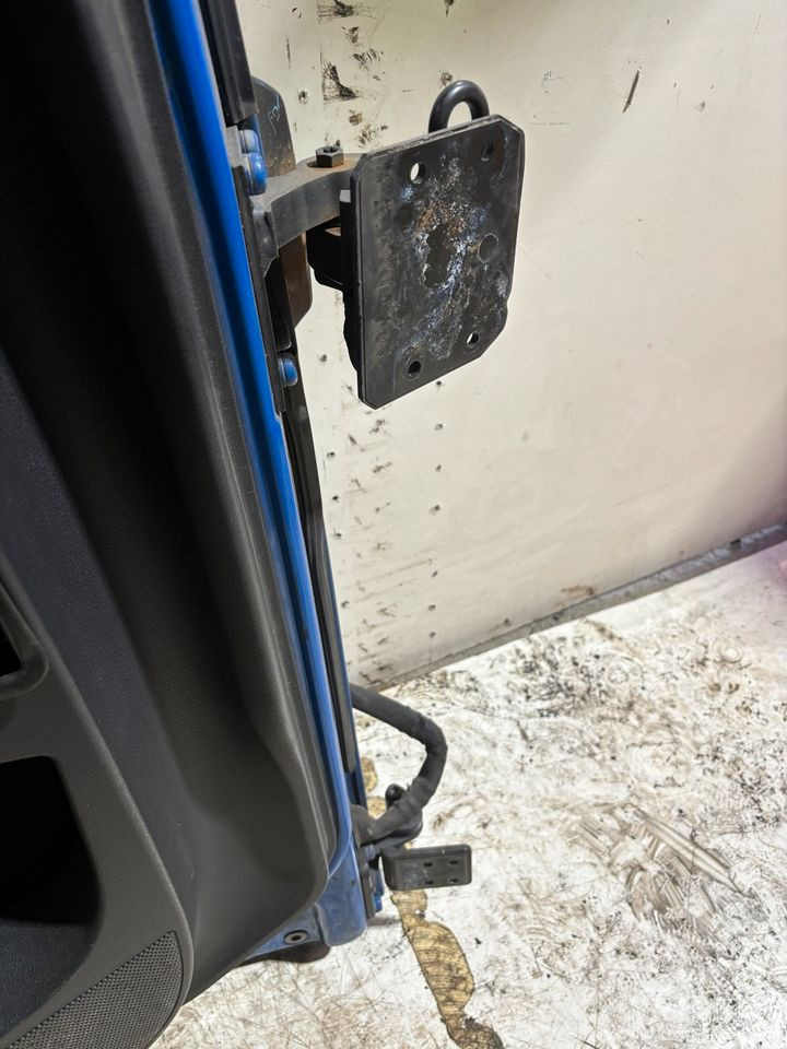 MAN TGX Fahrertür, Tür blau, Spiegel & Innenverkleidung LN 11 - Cửa và phụ tùng cho Xe tải: hình 5 MAN TGX Fahrertür, Tür blau, Spiegel & Innenverkleidung LN 11 - Cửa và phụ tùng cho Xe tải: hình 5