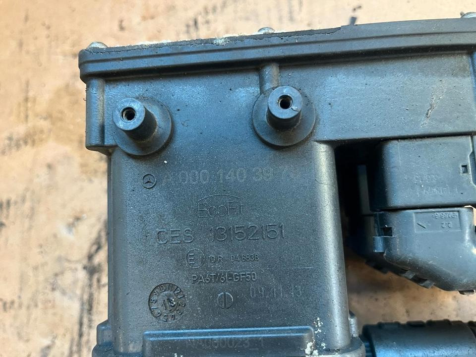 Mercedes Actros MP4 AdBlue Pumpe A0001403978 - Bơm nhiên liệu cho Xe tải: hình 2 Mercedes Actros MP4 AdBlue Pumpe A0001403978 - Bơm nhiên liệu cho Xe tải: hình 2