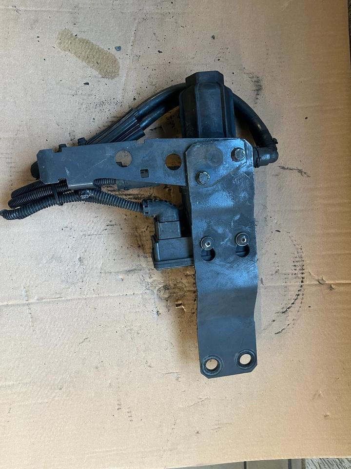 Mercedes Actros MP4 AdBlue Pumpe A0001403978 - Bơm nhiên liệu cho Xe tải: hình 4 Mercedes Actros MP4 AdBlue Pumpe A0001403978 - Bơm nhiên liệu cho Xe tải: hình 4
