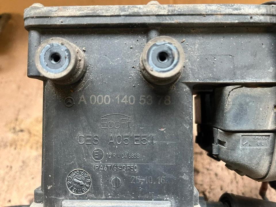 Mercedes Actros MP4 AdBlue Pumpe A0001405378 - Bơm nhiên liệu cho Xe tải: hình 2 Mercedes Actros MP4 AdBlue Pumpe A0001405378 - Bơm nhiên liệu cho Xe tải: hình 2