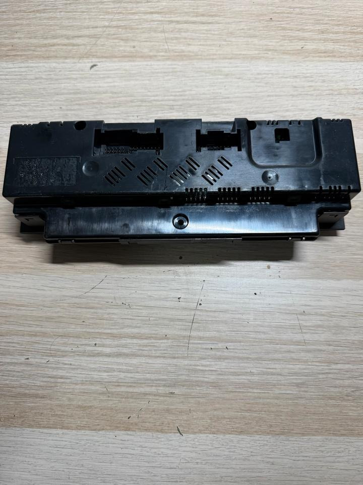 Mercedes Actros MP4 Klimabedienteil Steuergerät A9614461828 - ECU: hình 3 Mercedes Actros MP4 Klimabedienteil Steuergerät A9614461828 - ECU: hình 3