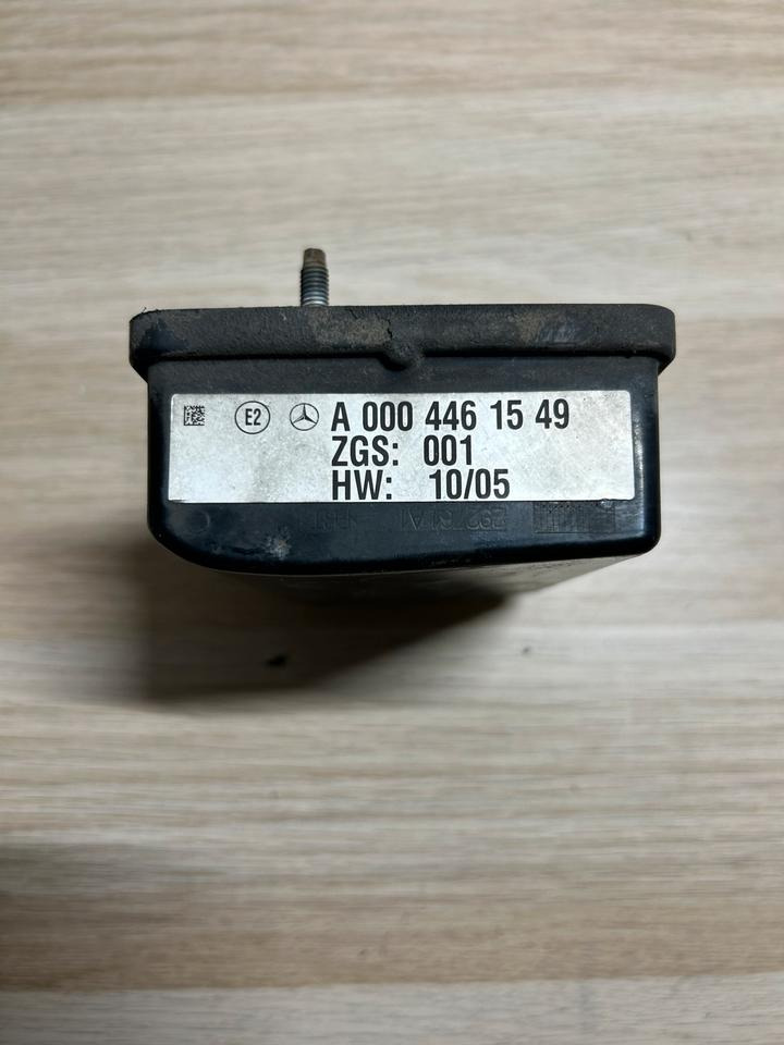 Mercedes Actros MP4 Radarsensor A0004461549 - Bộ cảm biến cho Xe tải: hình 5 Mercedes Actros MP4 Radarsensor A0004461549 - Bộ cảm biến cho Xe tải: hình 5