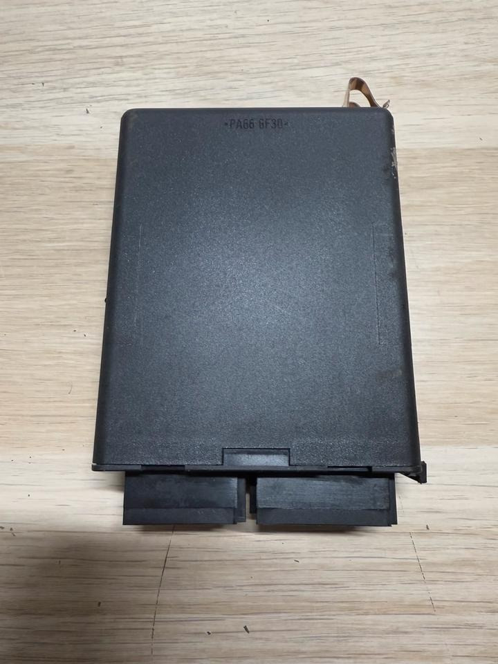 Mercedes Actros MP4 Reifendruckkontrolle Steuergerät A0004461637 - ECU: hình 3 Mercedes Actros MP4 Reifendruckkontrolle Steuergerät A0004461637 - ECU: hình 3