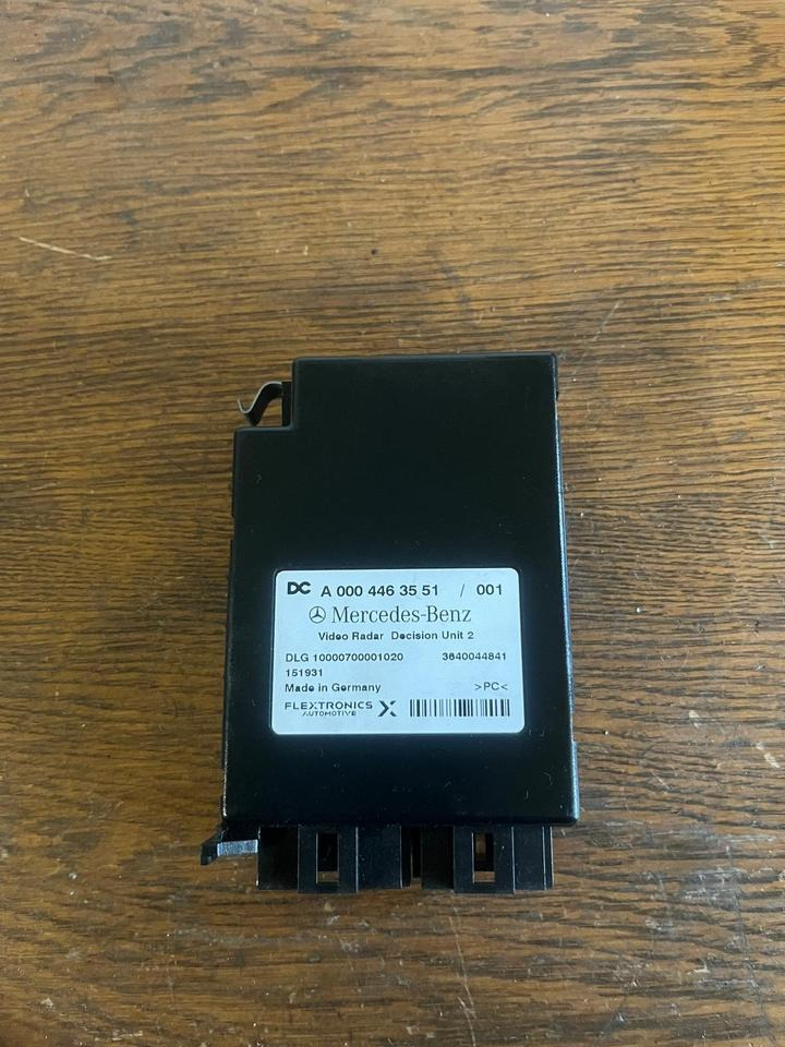 Mercedes Actros MP4 Video Radar Steuergerät A0004463551 - ECU cho Xe tải: hình 2 Mercedes Actros MP4 Video Radar Steuergerät A0004463551 - ECU cho Xe tải: hình 2