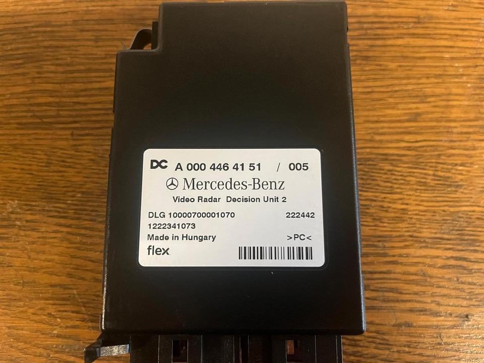 Mercedes Actros MP4 Video Radar Steuergerät A0004464151 - ECU: hình 3 Mercedes Actros MP4 Video Radar Steuergerät A0004464151 - ECU: hình 3