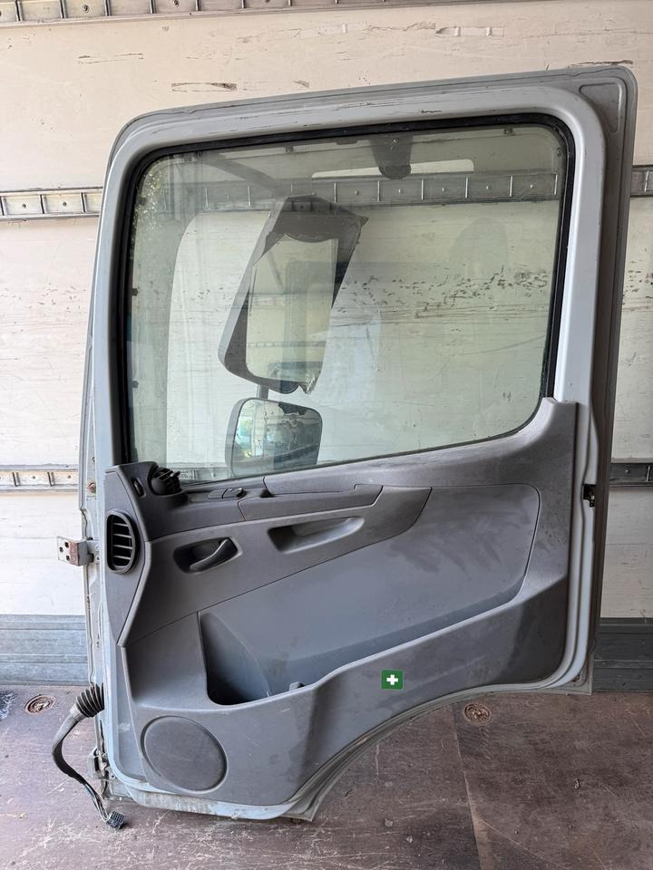 Mercedes Atego 2 Beifahrertür Grau Spiegel Innenverkleidung LN 70 - Cửa và phụ tùng cho Xe tải: hình 2 Mercedes Atego 2 Beifahrertür Grau Spiegel Innenverkleidung LN 70 - Cửa và phụ tùng cho Xe tải: hình 2