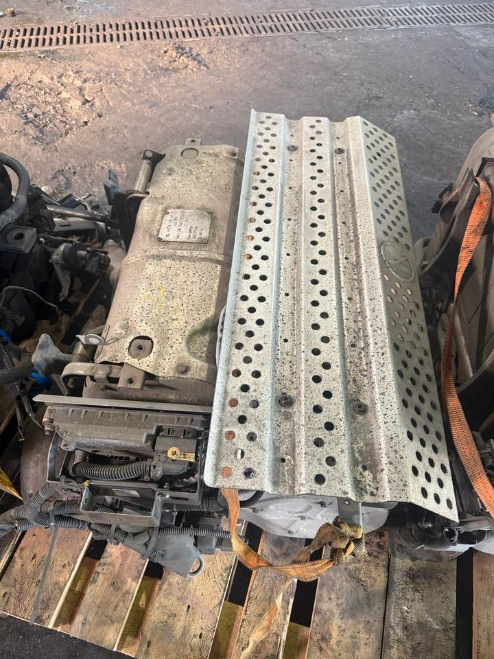 Mercedes Atego 4 EU6 Auspuff Katalysator A0054906812 - Bộ chuyển đổi xúc tác cho Xe tải: hình 1 Mercedes Atego 4 EU6 Auspuff Katalysator A0054906812 - Bộ chuyển đổi xúc tác cho Xe tải: hình 1