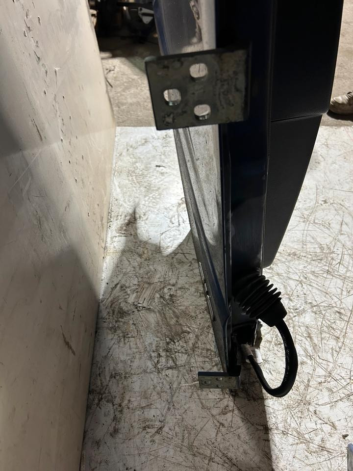 Mercedes Atego 4 EU6 Beifahrertür Innenverkleidung, Spiegel LN 45 - Cửa và phụ tùng cho Xe tải: hình 3 Mercedes Atego 4 EU6 Beifahrertür Innenverkleidung, Spiegel LN 45 - Cửa và phụ tùng cho Xe tải: hình 3