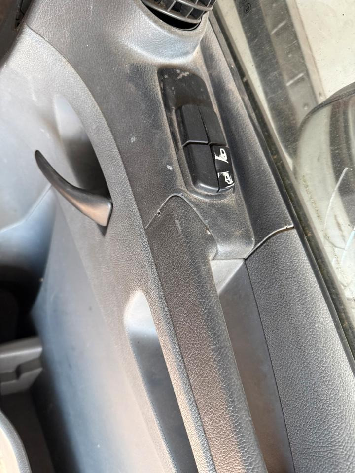 Mercedes Atego Beifahrertür weiß Spiegel Innenverkleidung - Cửa và phụ tùng cho Xe tải: hình 3 Mercedes Atego Beifahrertür weiß Spiegel Innenverkleidung - Cửa và phụ tùng cho Xe tải: hình 3