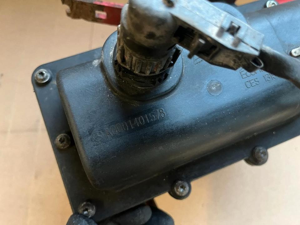 Mercedes-Benz Actros Atego EU4 EU5 AdBlue Pumpe A0001401578 - Bơm nhiên liệu cho Xe tải: hình 2 Mercedes-Benz Actros Atego EU4 EU5 AdBlue Pumpe A0001401578 - Bơm nhiên liệu cho Xe tải: hình 2