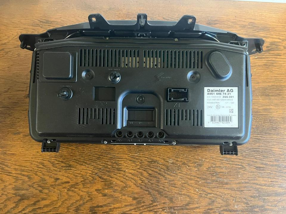 Mercedes Benz Actros MP4 Kombiinstrument / Tacho A9614467421 - Bảng điều khiển cho Xe tải: hình 3 Mercedes Benz Actros MP4 Kombiinstrument / Tacho A9614467421 - Bảng điều khiển cho Xe tải: hình 3