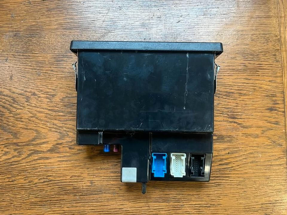 Mercedes-Benz Actros MP4 Tachograph FLEETBOARD A0004462160 - Máy đo tốc độ cho Xe tải: hình 5 Mercedes-Benz Actros MP4 Tachograph FLEETBOARD A0004462160 - Máy đo tốc độ cho Xe tải: hình 5