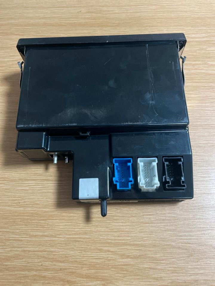 Mercedes-Benz Actros Tachograph FLEETBOARD A0004462360 - Máy đo tốc độ cho Xe tải: hình 4 Mercedes-Benz Actros Tachograph FLEETBOARD A0004462360 - Máy đo tốc độ cho Xe tải: hình 4