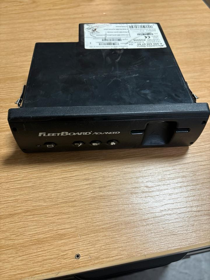 Mercedes-Benz FLEETBOARD ADVANCED Tachograph A0004460760 - Máy đo tốc độ cho Xe tải: hình 1 Mercedes-Benz FLEETBOARD ADVANCED Tachograph A0004460760 - Máy đo tốc độ cho Xe tải: hình 1