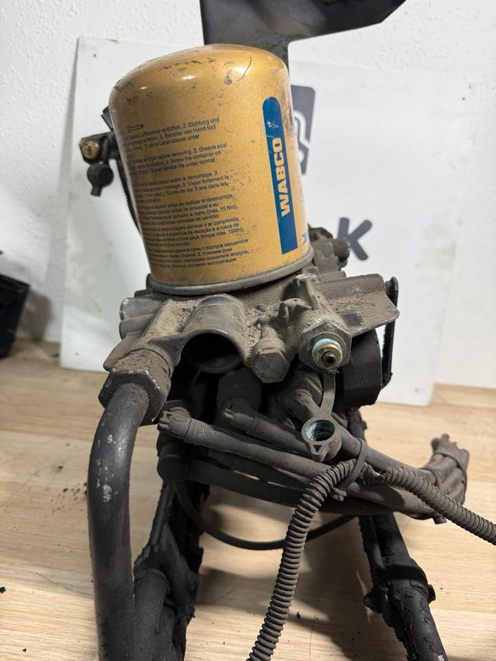 Mercedes KNORR-BREMSE Lufttrockner A0014460464 K078213 - Phụ kiện phanh cho Xe tải: hình 5 Mercedes KNORR-BREMSE Lufttrockner A0014460464 K078213 - Phụ kiện phanh cho Xe tải: hình 5