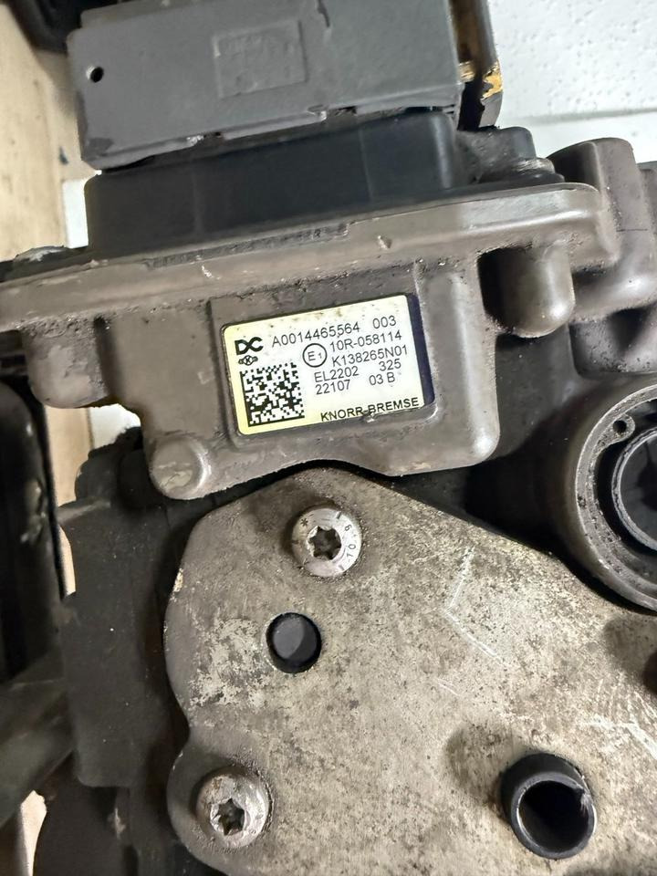 Mercedes KNORR-BREMSE LufttrocknerA0014465564 K138265 - Phụ kiện phanh cho Xe tải: hình 2 Mercedes KNORR-BREMSE LufttrocknerA0014465564 K138265 - Phụ kiện phanh cho Xe tải: hình 2