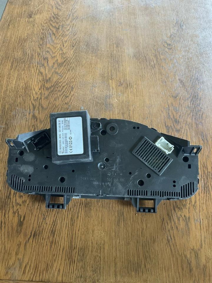 Mercedes Sprinter Kombiinstrument Tacho A0014468521 - Máy đo tốc độ cho Xe tải: hình 3 Mercedes Sprinter Kombiinstrument Tacho A0014468521 - Máy đo tốc độ cho Xe tải: hình 3