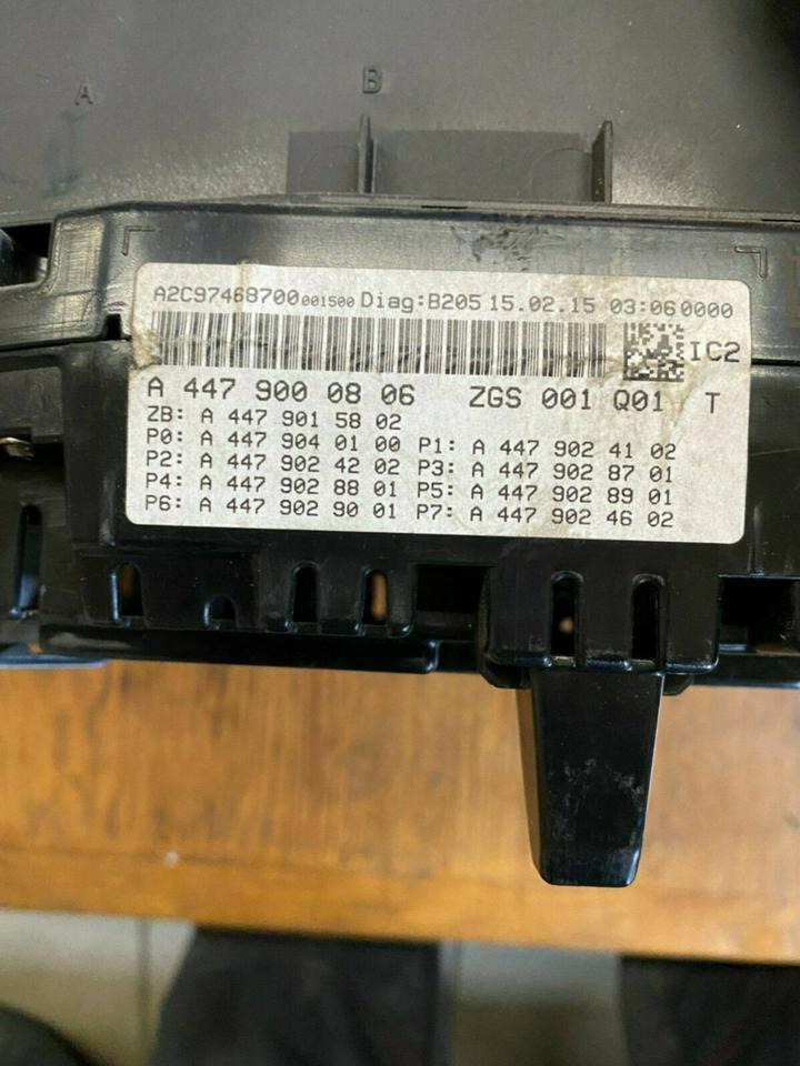 Mercedes Vito Kombiinstrument Tacho A4479000806 - Máy đo tốc độ cho Xe tải: hình 2 Mercedes Vito Kombiinstrument Tacho A4479000806 - Máy đo tốc độ cho Xe tải: hình 2