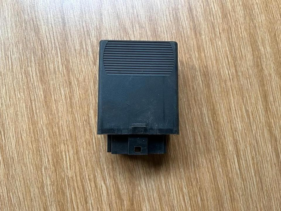 Mercedes W638 Vito Steuergerät Blinkermodul Relais 0165452332 - ECU cho Xe tải: hình 4 Mercedes W638 Vito Steuergerät Blinkermodul Relais 0165452332 - ECU cho Xe tải: hình 4