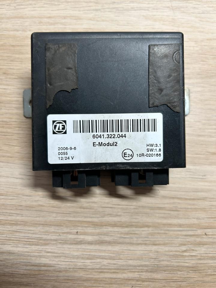 DAF XF Truck Steuergerät 6041.322.044 - Phụ tùng: hình 2 DAF XF Truck Steuergerät 6041.322.044 - Phụ tùng: hình 2