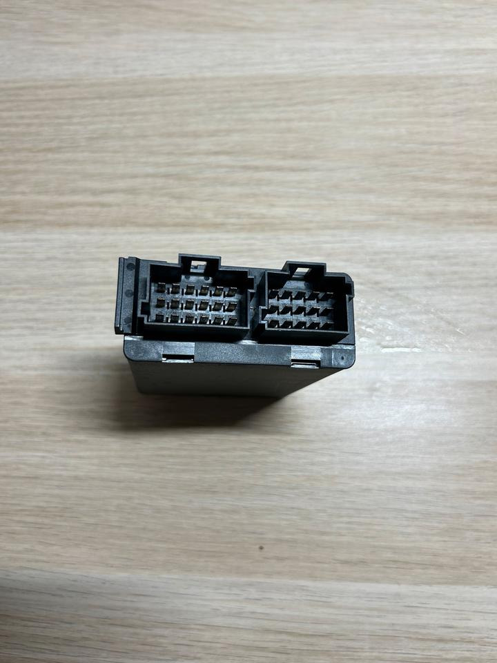 Mercedes Actros MP4 Reifendruckkontrolle Steuergerät A0004461737 - Phụ tùng: hình 3 Mercedes Actros MP4 Reifendruckkontrolle Steuergerät A0004461737 - Phụ tùng: hình 3