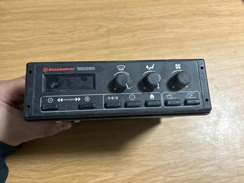 SETRA BUS WABCO Elektr. Bedienteil 8849016900 - Linh kiện điện cho Xe tải: hình 1 SETRA BUS WABCO Elektr. Bedienteil 8849016900 - Linh kiện điện cho Xe tải: hình 1